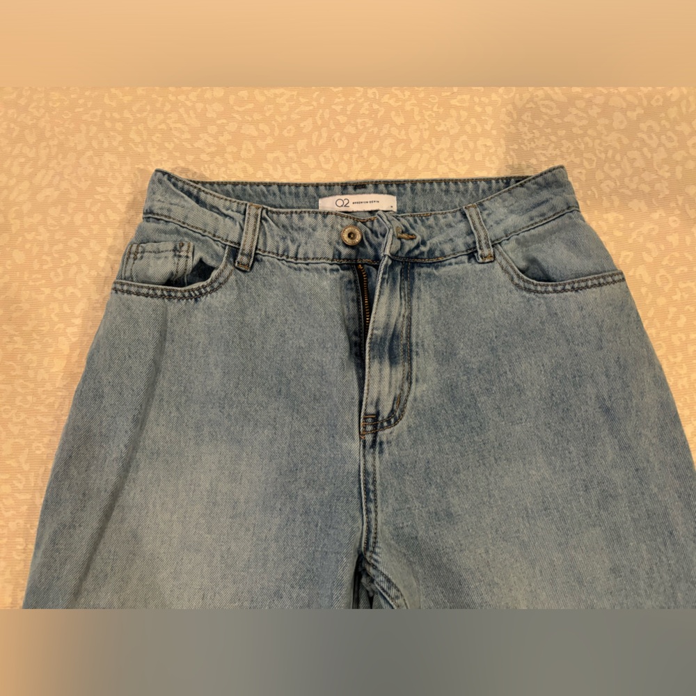 Q2 Premium Denim Jeans Straight Wide Leg - Light wash Size M - Picture 2 of 4